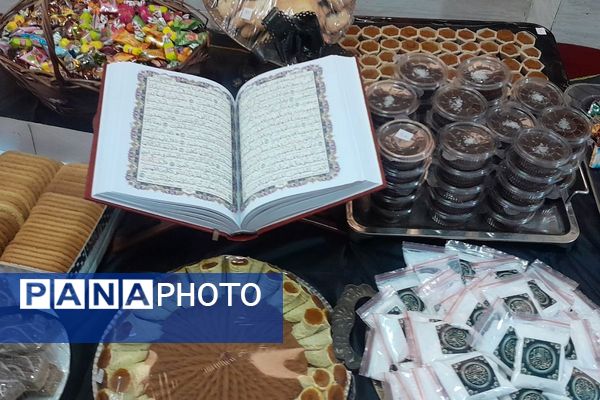 طنین نوای عشق و عزا؛ مراسم عزاداری دهه دوم فاطمیه در مدارس بهارستان‌دو