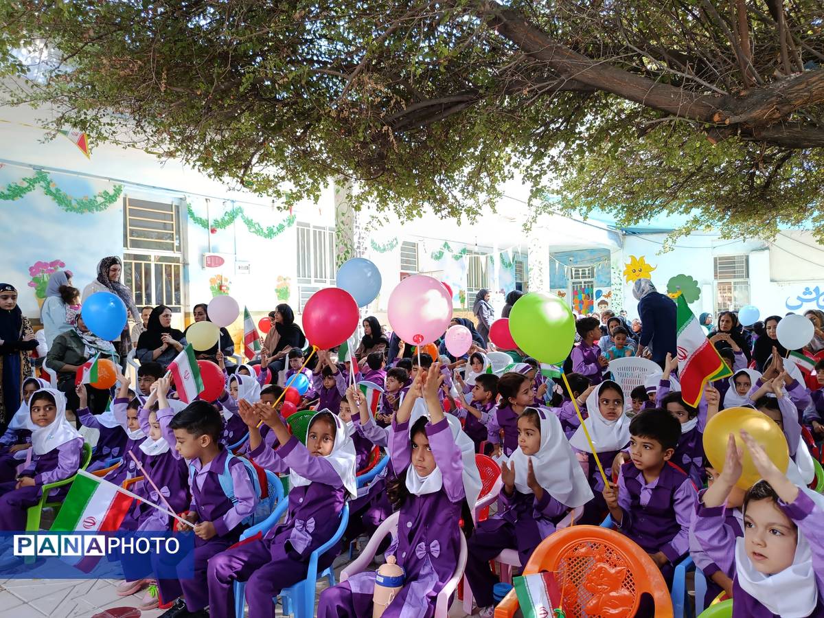رنگین‌‌کمان شادی و یادگیری در جشن غنچه‌‌ها