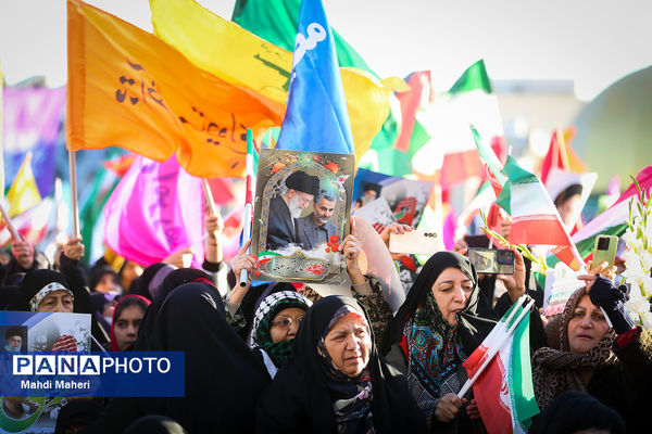 گرامیداشت حماسه ۹ دی در میدان امام حسین(ع)