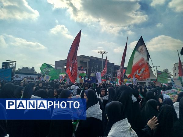  موج خروشان مردم در سیزده آبان امت واحده را به رخ کشید