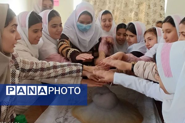 بازدید دانش‌آموزان فیروزکوهی از پژوهش‌سرای شهدای هسته‌ای 