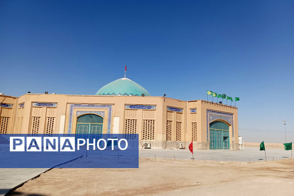 قدمگذاشتن دانشآموزان رباطکریم بر خاک مقدس شلمچه