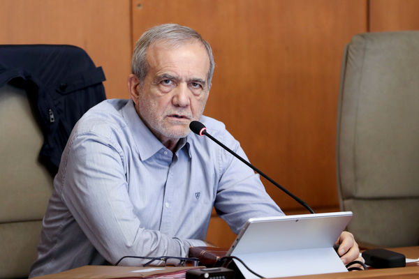 ساختار اداری بر اساس کارآمدی و ارتقای بهره‌وری اصلاح شود/ نباید پست و مقام مبنای دریافت حقوق باشد