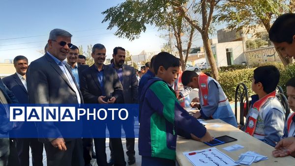 انتخابات شورای دانش آموزی در مدرسه فرهنگ شهیدان تهامی خلیل آباد