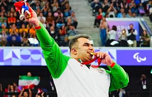 امین‌زاده در آستانه قهرمانی جهان؛  تداوم مسیر درخشان سیامند رحمان