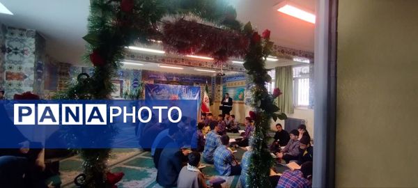 محفل انس با قرآن در دبیرستان شهدای مدافع حرم منطقه ۱۰