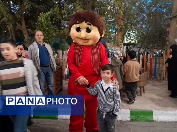 طعم و رنگ در باغ پاییز مشهد