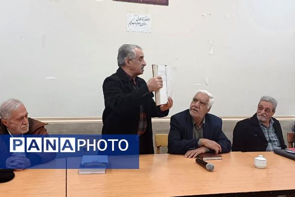 روایت قلم‌های ماندگار؛ پنجمین نشست کتابخوانی پیشکسوتان در پیشوا