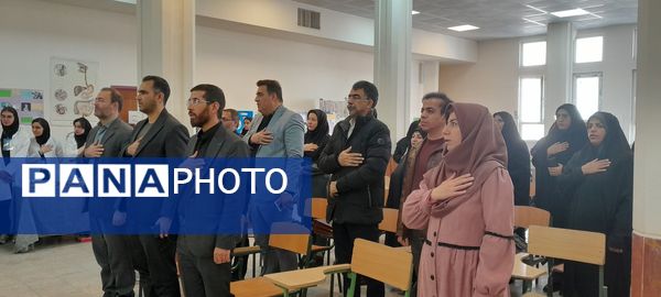 افتتاحیه نمایشگاه پژوهشی و فناورانه دبیران و دانش‌آموزان شهرستان ملارد در دبیرستان فرزانگان استعداد درخشان