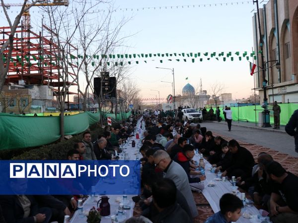 بزرگ‌ترین سفره جهان اسلام به نام کریم اهل بیت برپا شد