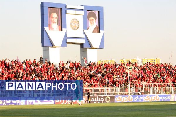 بازی بدون گل تراکتور و فجر سپاسی