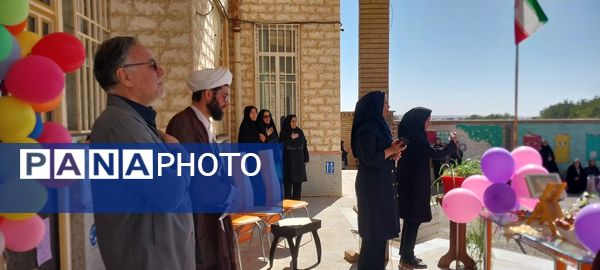 جشن غنچه‌ها در اشترینان