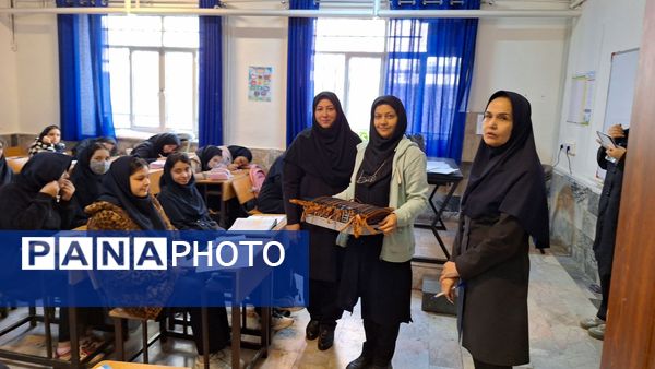  جشن روز دانش‌آموز در دبیرستان شهید قویدل ناحیه۶
