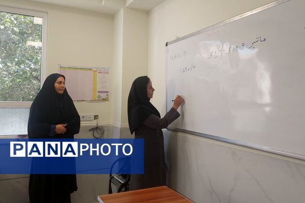 بازدید گروه های آموزشی از کلاس های دبستان خورسندیان دو