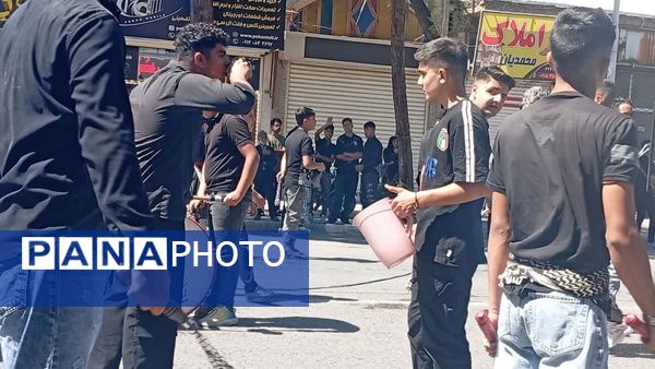 مراسم عزاداری و زنجیر زنی به مناسبت شهادت امام حسن عسکری«ع»