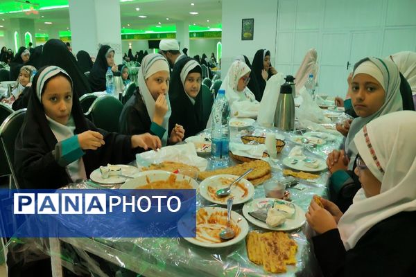 مهمانسرای حرم امام رضا (ع) میزبان ۱۰۰۰ دانش‌آموز از مدارس ناحیه یک مشهد 