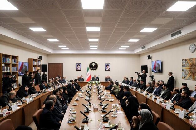 در دولت چهاردهم بجای اصلاح شاخ و برگ‌ها به‌دنبال اصلاحات ریشه‌ای هستیم