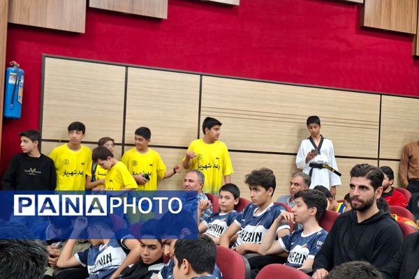 تقدیر  از مقام‌آوران المپیاد، پارالمپیاد و استعدادهای برتر ورزشی شهرستان شهریار