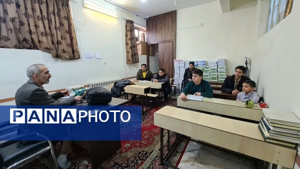 کلاس‌های آمادگی دانش‌آموزان چهل و سومین دوره‌ مسابقات قرآن، عترت و نماز ناحیه۷ مشهد 