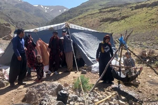 ۹۰ هزار دکل مخابراتی برای پوشش تلفن همراه توسط وزارت ارتباطات در مناطق عشایری ایجادمی‌شود
