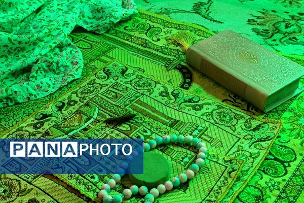 آغاز آیین معنوی اعتکاف در مصلای اسلامشهر با حضور گسترده نوجوانان
