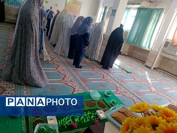 اجلاسیه نماز در آموزشگاه متوسطه اول دخترانه 15خرداد سرخس