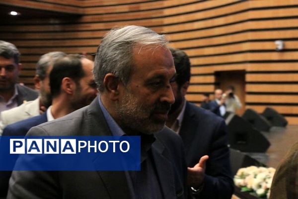 مراسم معلم سرآمد ۱۴۰۳ شهرستان‌های استان تهران و گرامیداشت مقام معلم در ایوان ری