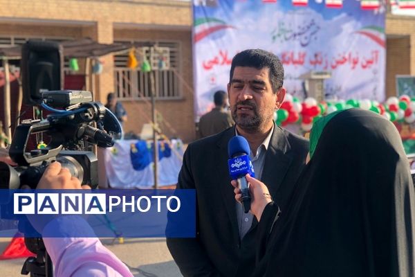 نواخته شدن زنگ گلبانگ انقلاب اسلامی در دبیرستان خوروش2 کارون