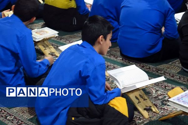 برگزاری محفل انس با قرآن کریم به میزبانی دبیرستان شاهد‌ شهید مسعود‌ درخشان 