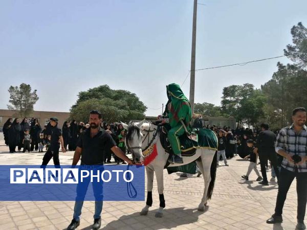 تعزیه‌خوانی اباعبدالله الحسین در روز عاشورای حسینی در روستای نقاب