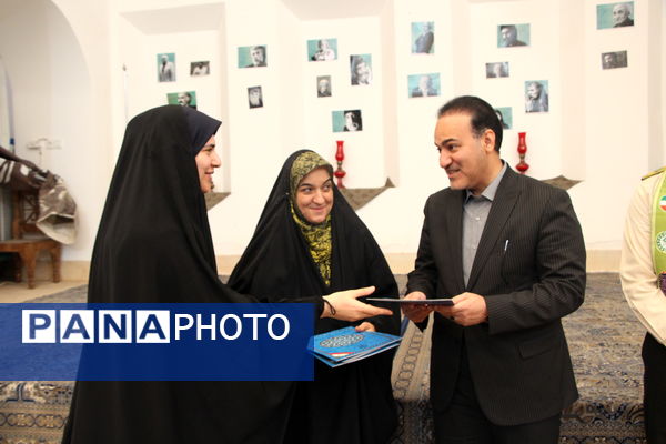 نشست مدیران سازمان دانش آموزی و رابطین پانا استان یزد