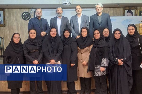 نشست صمیمی رئیس آموزش‌وپرورش قدس با انجمن‌های مدارس