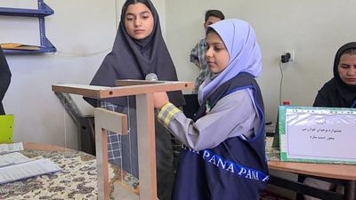 جشنواره نوجوان خوارزمی ویژه مقطع متوسطه اول دختران در شهرستان آباده 