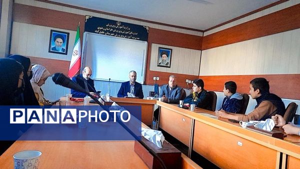تقدیر از سرگروه‌های خبرنگاران پانا خلیل آباد