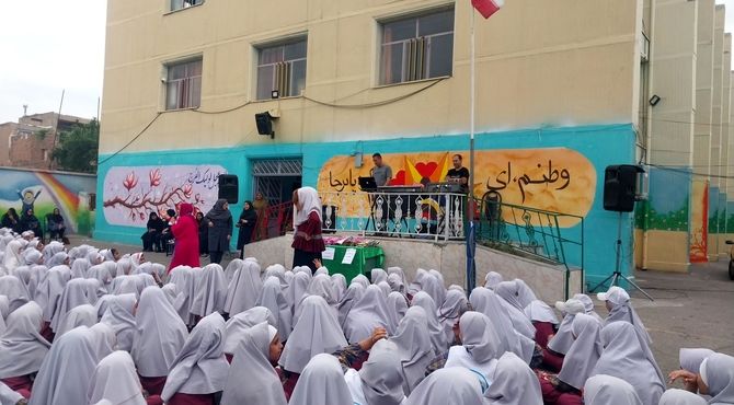 بمناسبت روز دختر برگزاری جشن در دبستان یاس زرین شهر