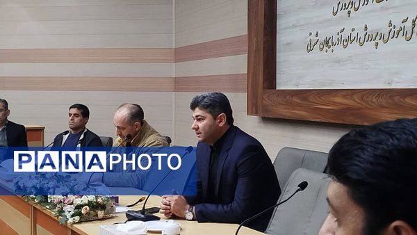 مراسم بدرقه زائران عمره مفرده ویژه دانش‌آموزان پسر استان آذربایجان شرقی