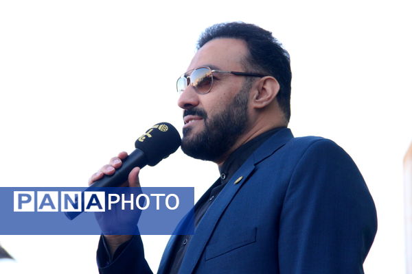 راهپیمایی ۱۳ آبان روز غلبه بر استکبار جهانی دانش‌آموزان شهر یزد