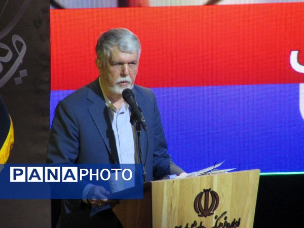 آیین اختتامیه ترنم وحی با تجلیل از برترین های قرآنی