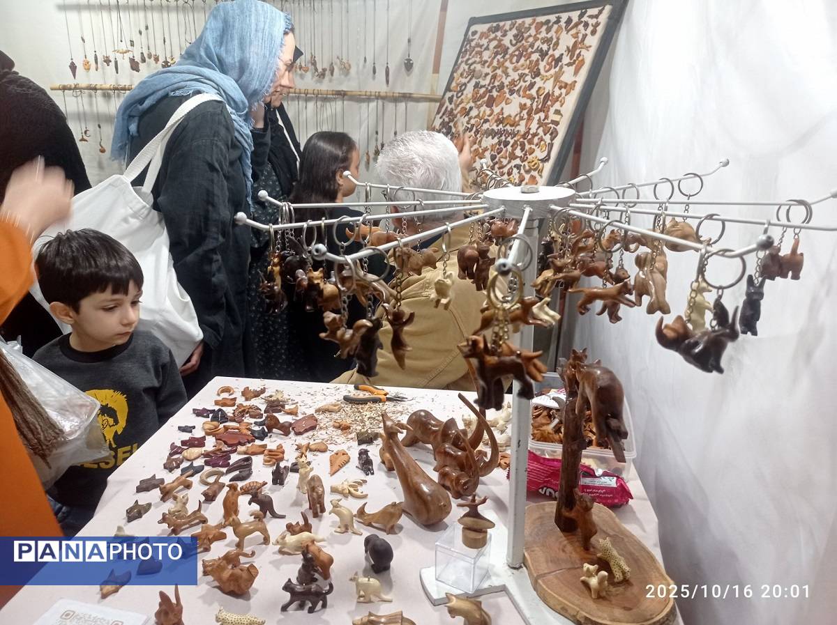 نمایشگاه صنایع دستی و سوغات کرج در کاخ مروارید کرج