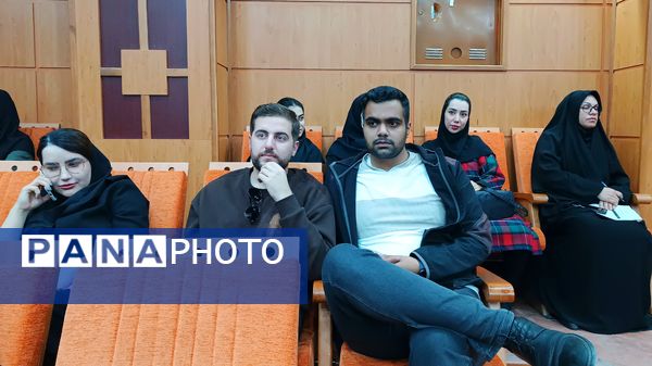 نشست بررسی ابعاد خودکشی و راهکارهای کاهش آن در کهگیلویه‌وبویراحمد