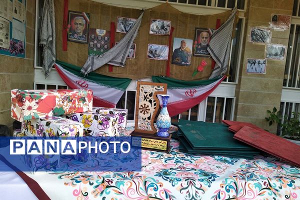 زنگ مهر و مقاومت در دبیرستان استعدادهای درخشان فرزانگان شهریار طنین‌انداز شد
