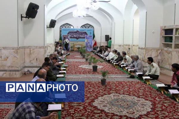  محفل انس با قرآن کریم در زیارتگاه شهید مدرس (ره)