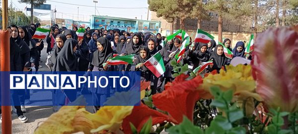 آغاز سال تحصیلی جدید و گرامیداشت هفته دفاع مقدس در دبیرستان شهید مجید دهنوی نیشابور