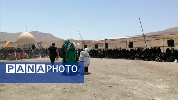 مراسم تعزیه خوانی در روز عاشورای حسینی در شهر بار 