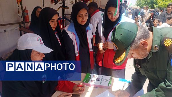 حضور فعال هلال احمر مارگون در نمایشگاه عید غدیر با ارائه خدمات امدادی و آموزشی