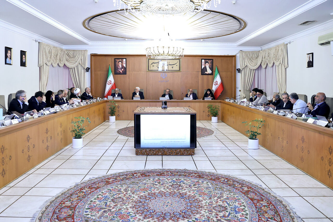 گزارش وزیر ورزش و رئیس سازمان انرژی اتمی از دستاوردهای یکسال گذشته