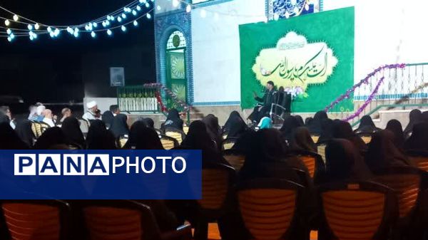 شکوه جشن میلاد پیامبر رحمت (ص) در جوار مسجدالنبی(ص) نیم‌ور
