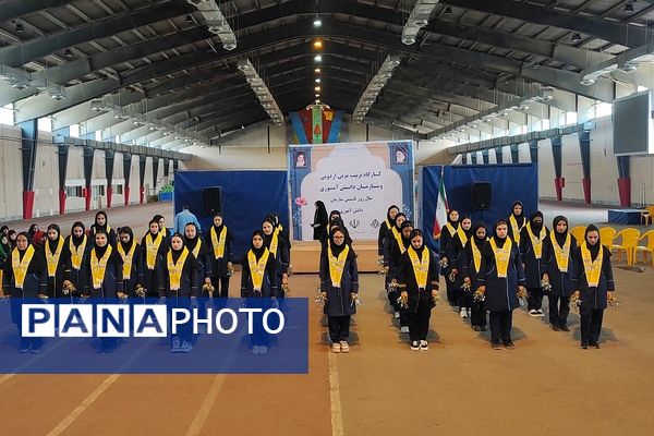 مراسم تجلیل از مربیان سازمان دانش آموزی ملارد 