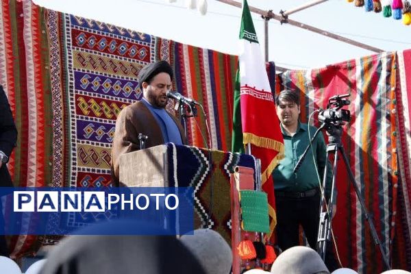 حضور پرشور دانش‌آموزان گچساران در راهپیمایی ۲۲ بهمن