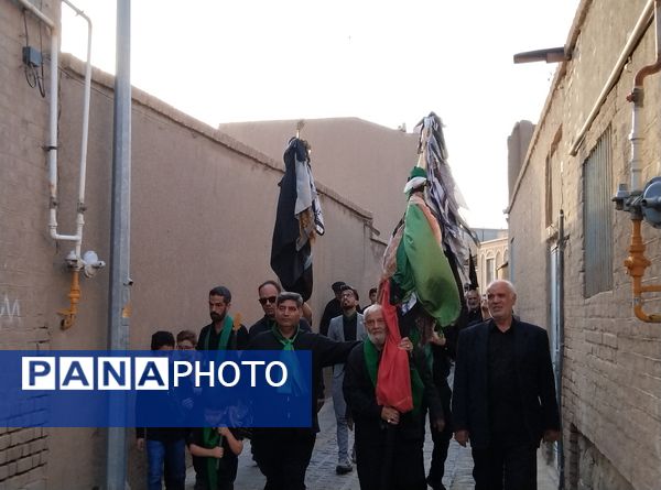 مراسم کهن علم گردانی و علم بندان در بیرجند 